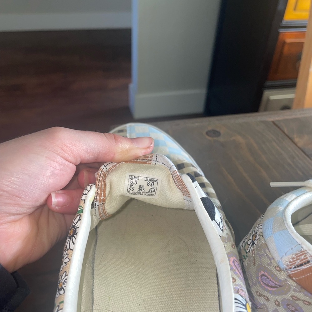 Floral vans - Picture 5 of 5
